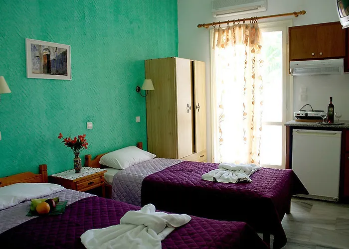 Katerina Babis Aparthotel 3*